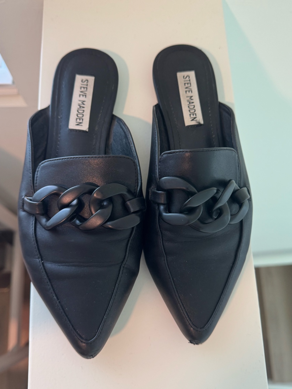 Steve Madden Black Pointed Leather Chain Mules size 7.5